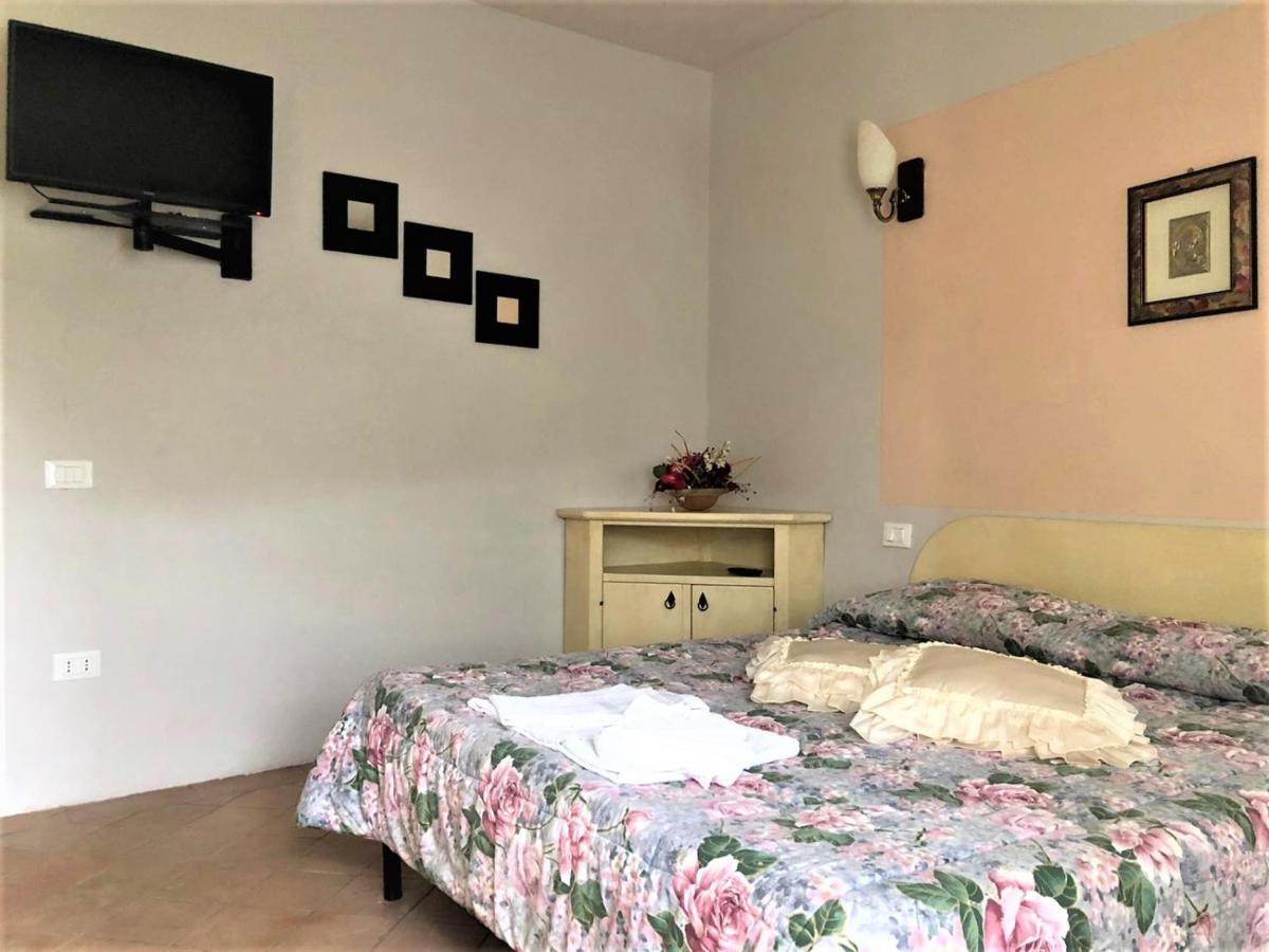 Borgo Romena Hotel ปราโตแวคคิโอ ภายนอก รูปภาพ