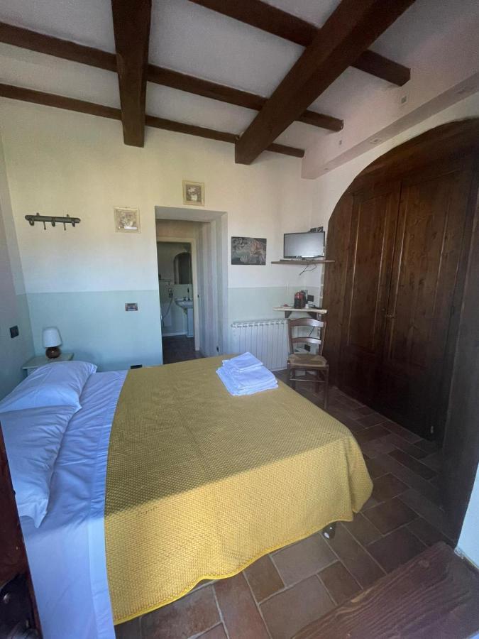 Borgo Romena Hotel ปราโตแวคคิโอ ภายนอก รูปภาพ