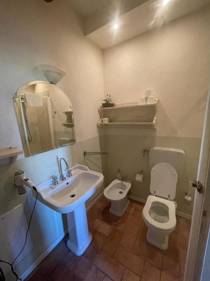 Borgo Romena Hotel ปราโตแวคคิโอ ภายนอก รูปภาพ