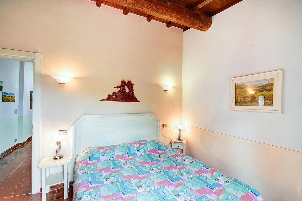Borgo Romena Hotel ปราโตแวคคิโอ ภายนอก รูปภาพ