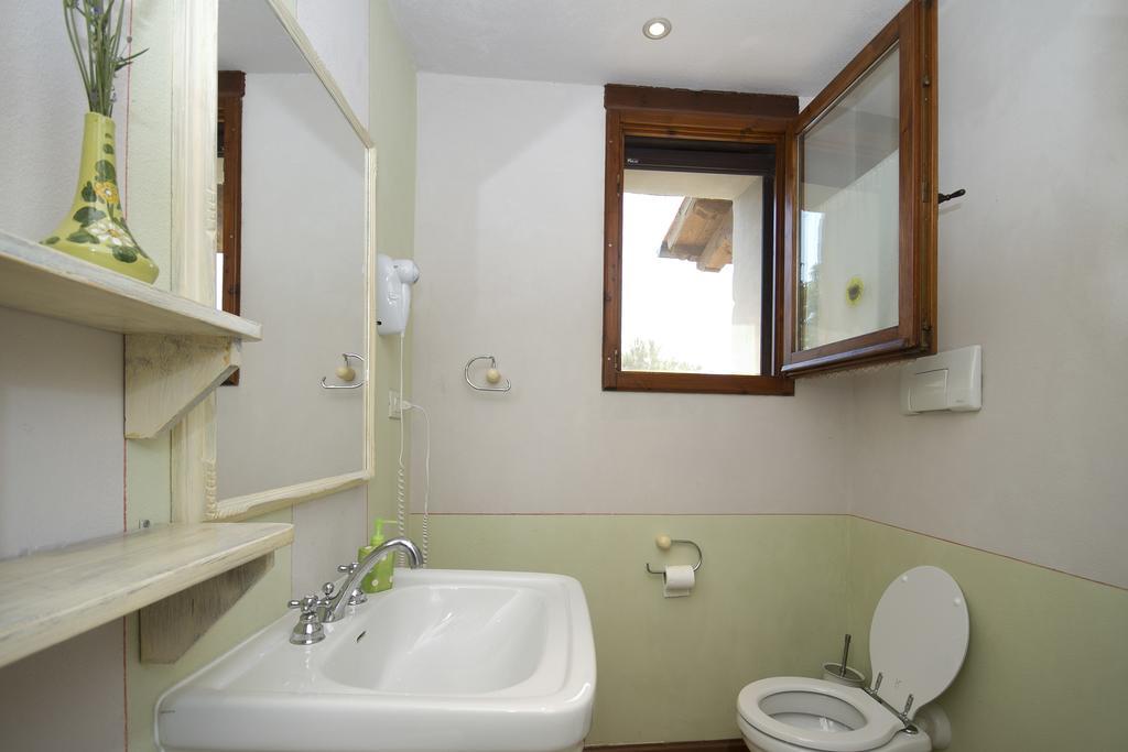 Borgo Romena Hotel ปราโตแวคคิโอ ภายนอก รูปภาพ